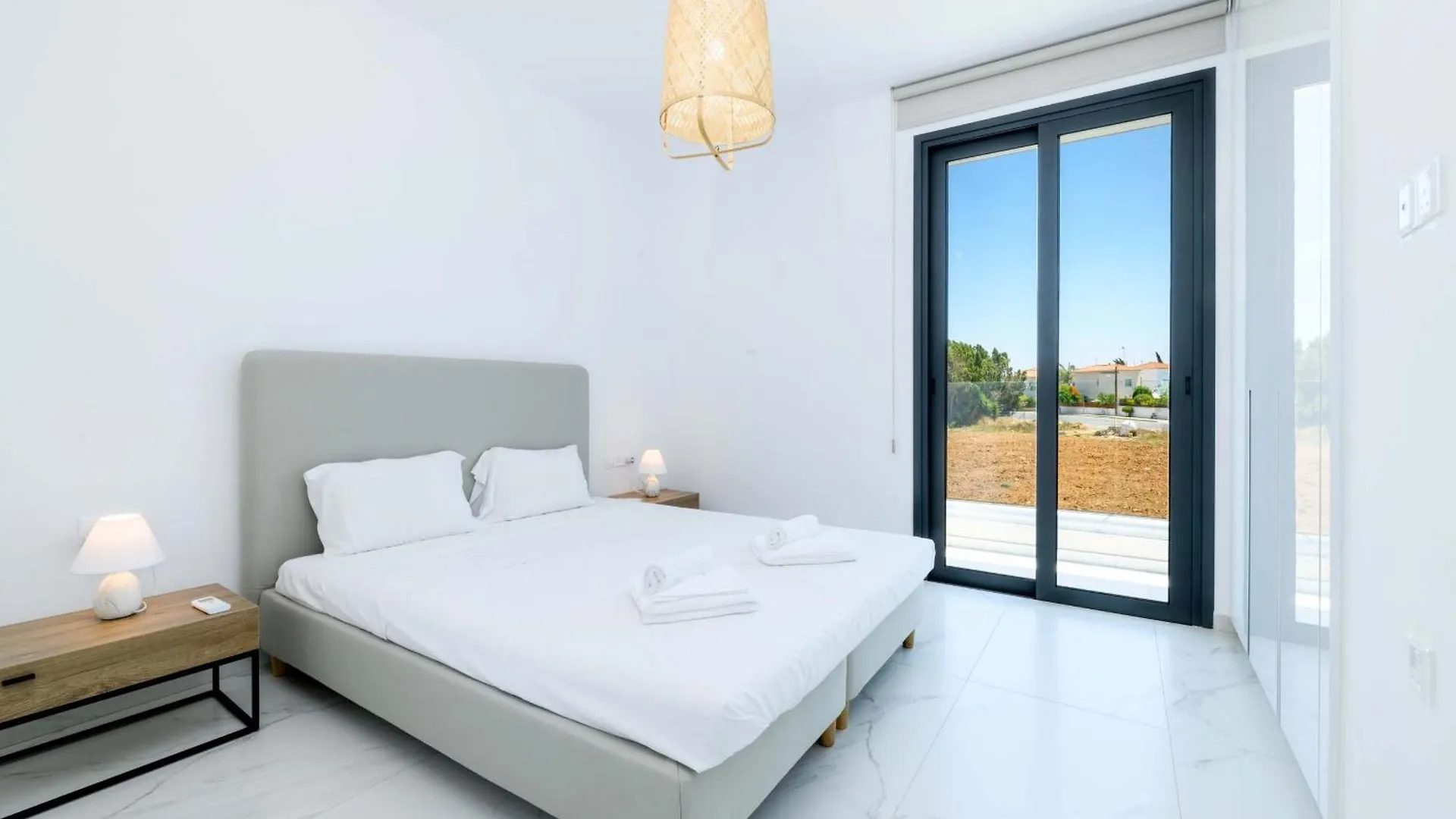 By The Beach - White Coral Villa Protaras 0*,